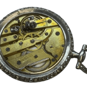 Montre Broche Gousset Cartier Or Platine Email Diamants — photo 10