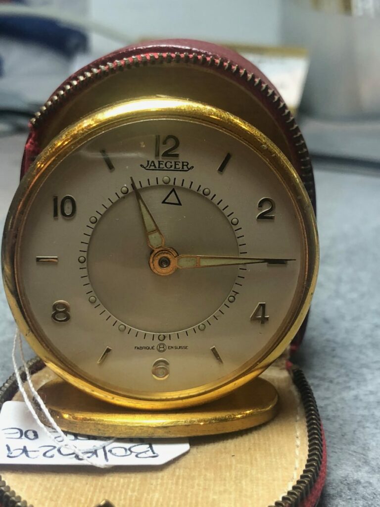 Horloge Jaeger Memovox de Bureau Alarme