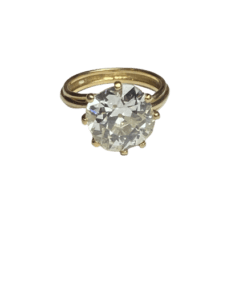 Bague solitaire 4,57 carats taille ancienne