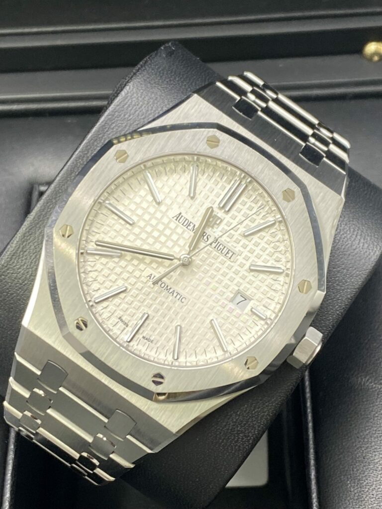 Audemars Piguet Royal Oak 15400ST