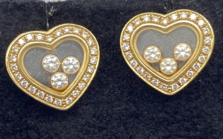BOUCLES D'OREILLES CHOPARD HAPPY DIAMONDS OR 18K