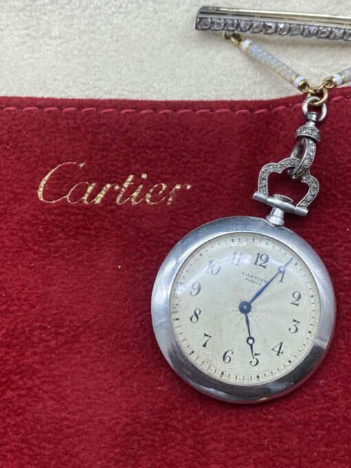 Gousset Cartier émaillé serti de diamants