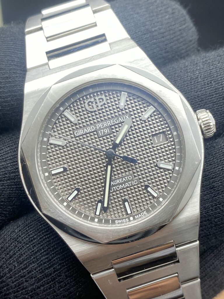 Gerard Perregaux Laureato 810005