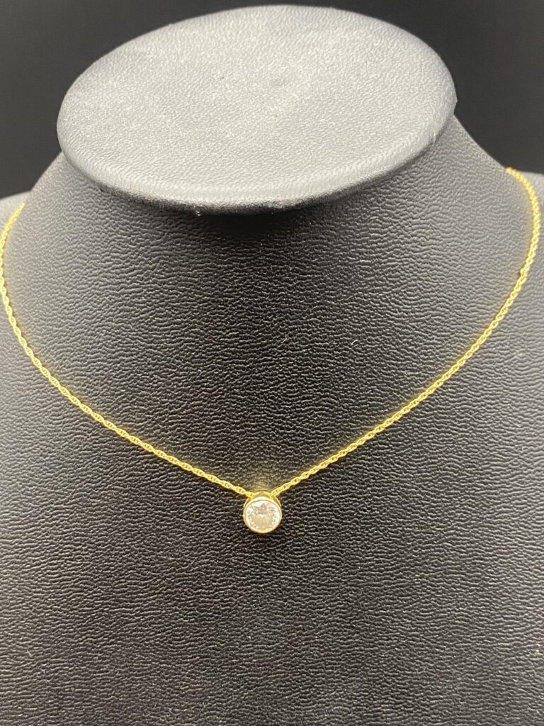 chaine pendentif environ  1 carats taille ancienne