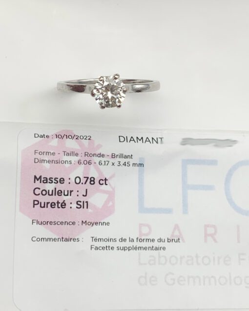Bague avec diamant 0,78 ct certificat LFG