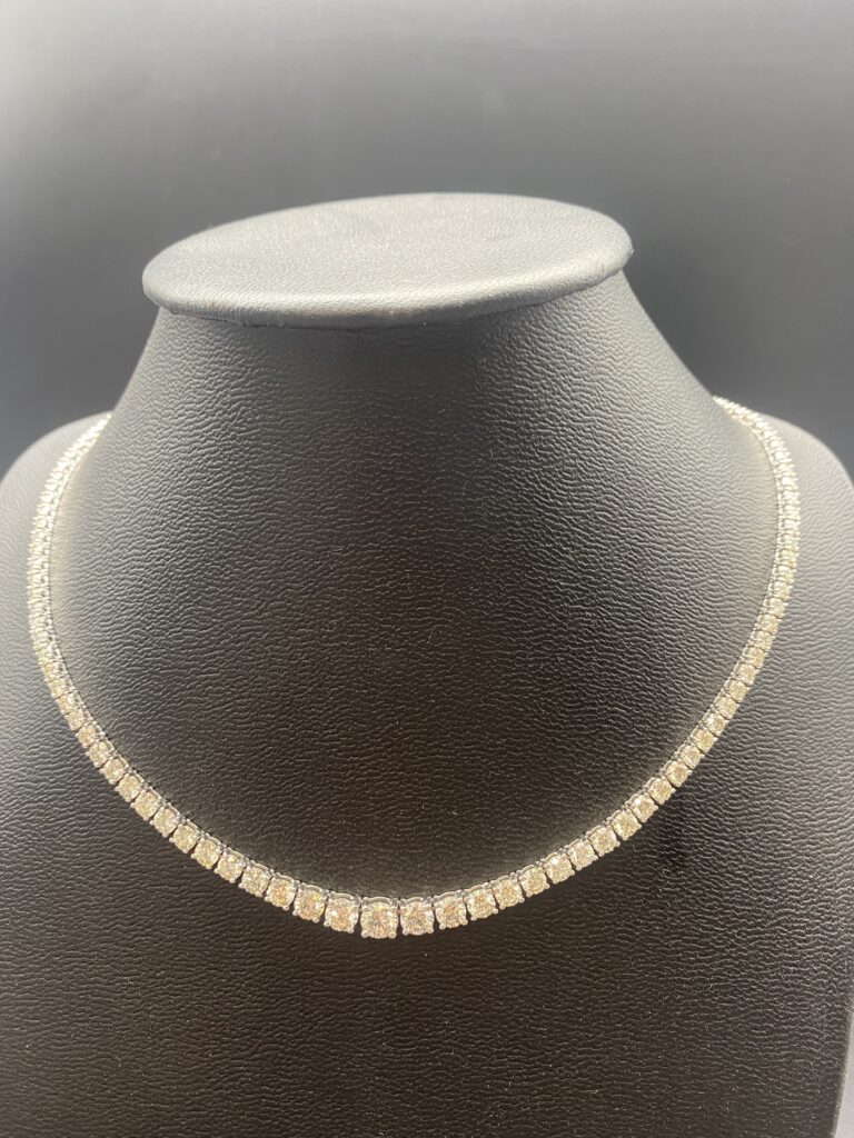 COLLIER RIVIERE 15,80 CARATS HVS