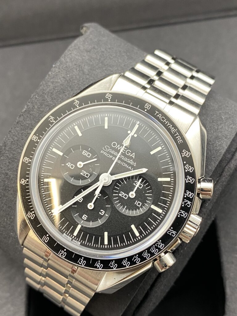 Omega Speedmaster Professional Moonwatch Co-Axial Master Chronometer