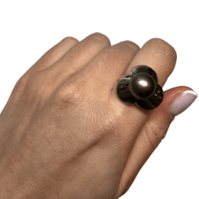 BAGUE POIRAY TREFLE OR BLANC 18K PERLE NOIRE (T.53) — photo 5