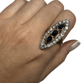 BAGUE ANCIENNE MARQUISE TRILOGIE DE SAPHIRS ET DIAMANTS (T.60) — photo 5