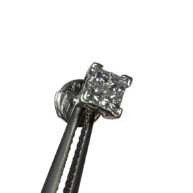 BOUCLES D'OREILLES PUCES OR BLANC 18K DIAMANTS PRINCESSES — photo 3