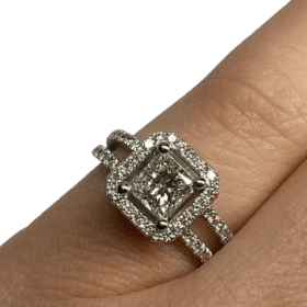 BAGUE SOLITAIRE OR 18K DIAMANTS DONT CENTRAL ENV. 0,70CT (T.46) — photo 6