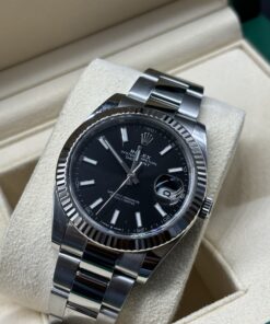 Rolex Datejust 41 9 700 € N°. de réf.: 126334 |