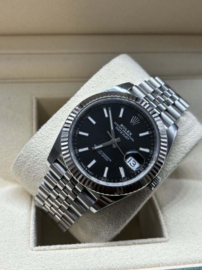 Rolex Datejust 41 10 700 € N°. de réf.: 126334  Full Set 2020
