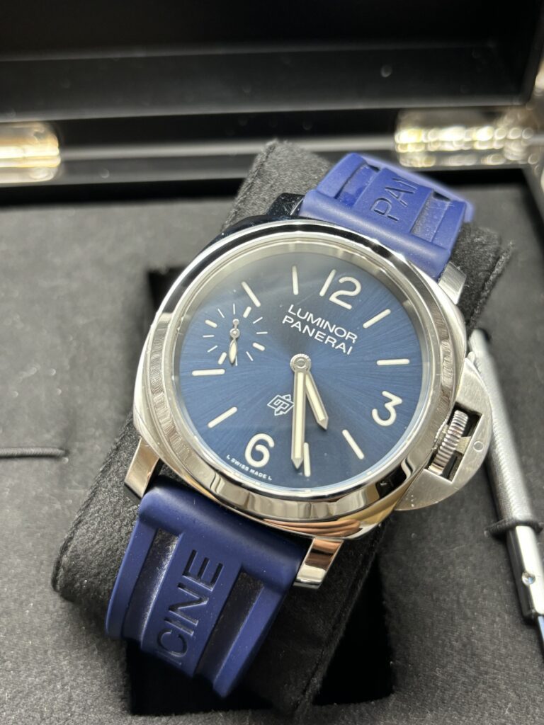 Panerai Luminor Blu Mare 44 Mm 4 400 € N°. de réf.: Pam 01085