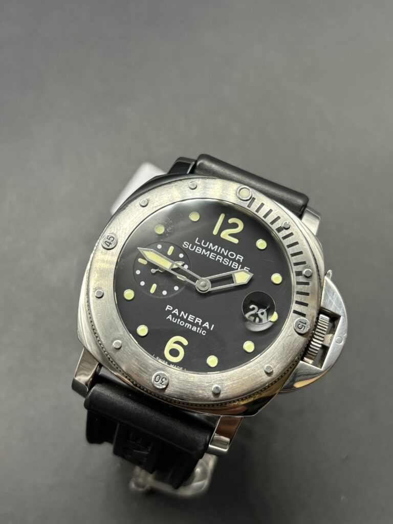 Panerai Luminor Submersible 3 990 € N°. de réf.: Pam 00024