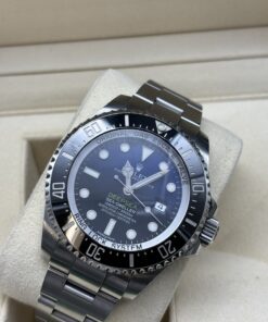 Rolex Sea-Dweller Deepsea James Cameron BLUE 11 500 € N°. de réf.: 116660 |