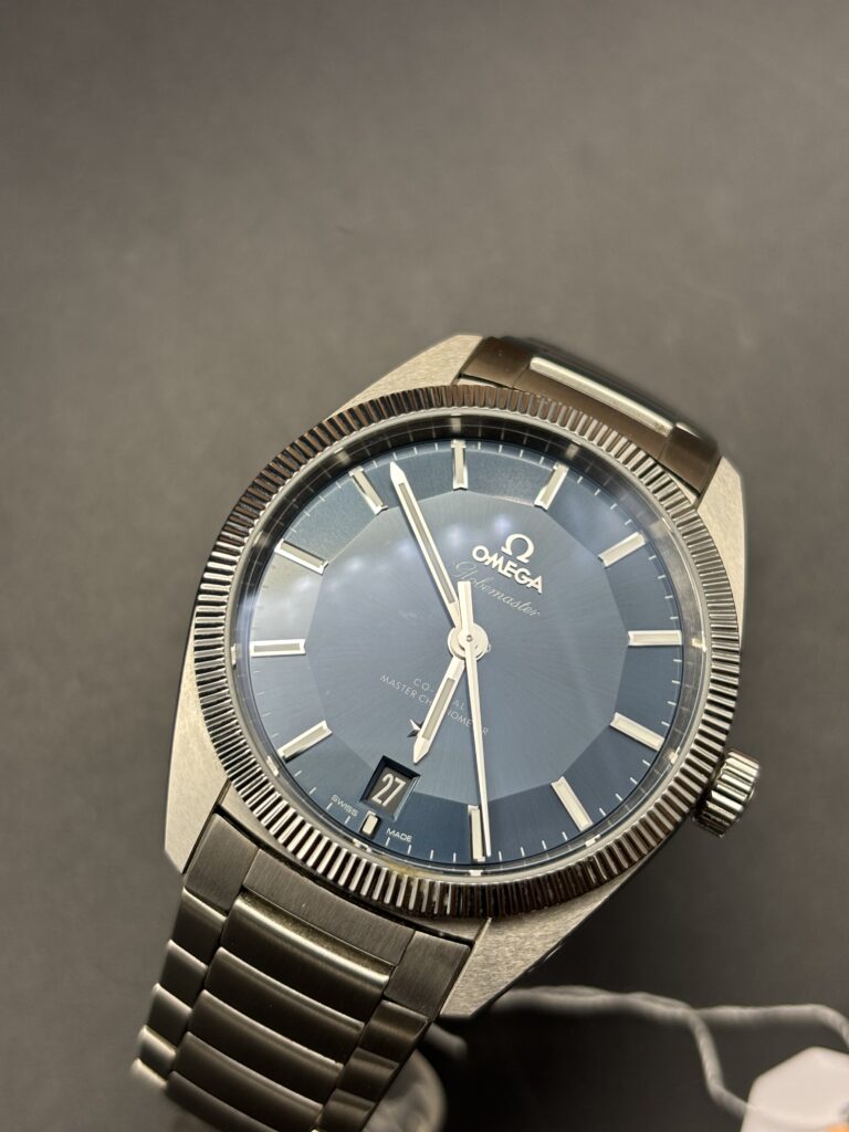 Omega Constellation Globemaster 6 000 € N°. de réf.: 130.30.39.21.03.001