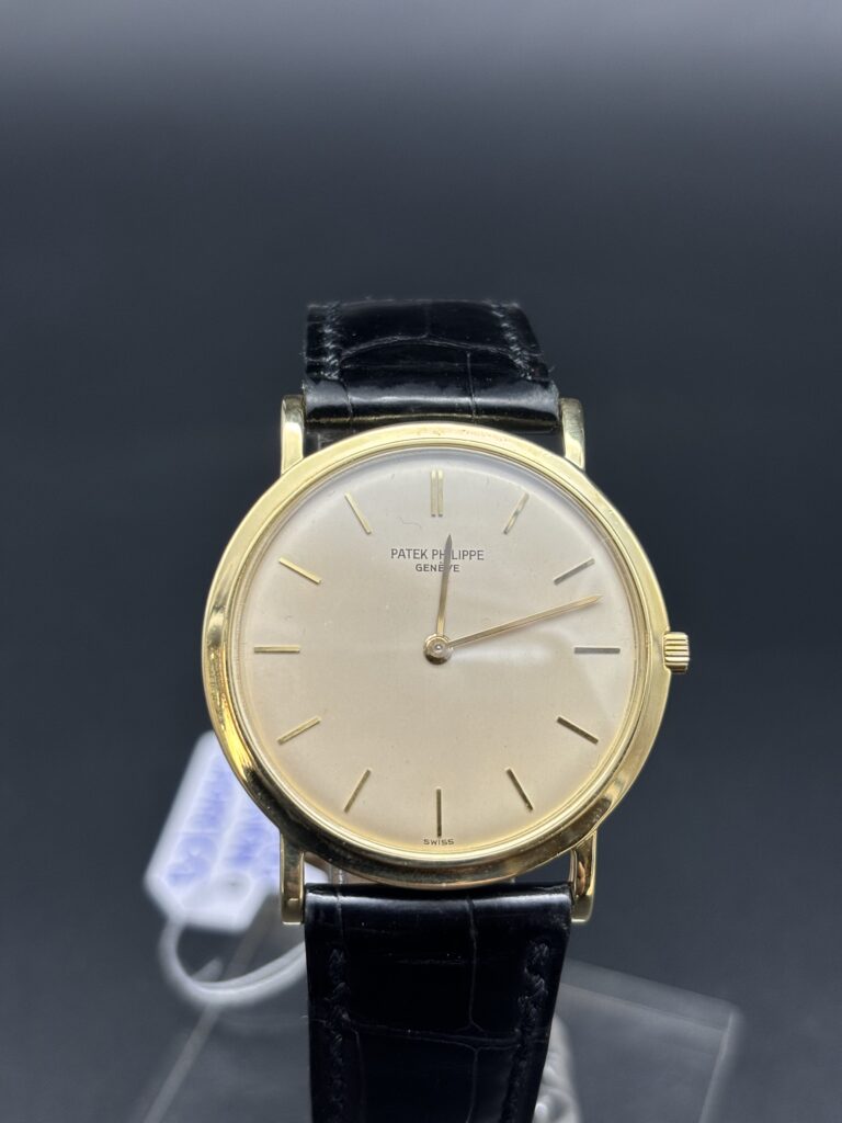 Patek Philippe Calatrava Papier Patek 1966 8 900 € N°. de réf.: 3520