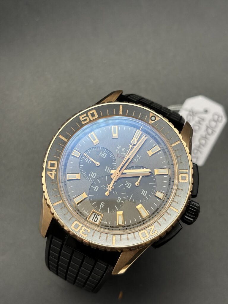 Zenith El Primero Stratos Flyback 12 000 € N°. de réf.: 86.2060.405/23.C714 |