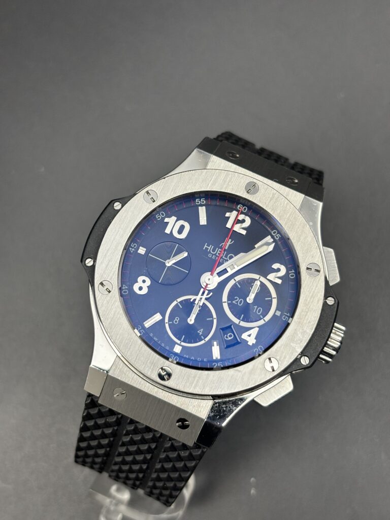 Hublot Big Bang 5 990 € N°. de réf.: 301.SX.130.RX