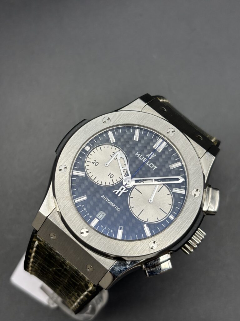 Hublot Classic Fusion Chronograph 75 Edition Bol D'or Mirabaud 6 500 € N°. de réf.: 521.NX.1717.QR.BOM13