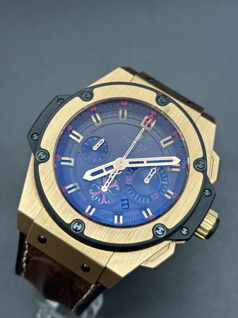 Hublot King Power Arturo Fuente 16 900 € N°. de réf.: 703.OX.3113.HR.OPX12