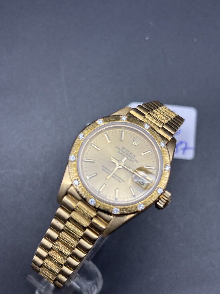 Rolex Lady-Datejust Carte Rolex Service 2025 11 500 € N°. de réf.: 69288