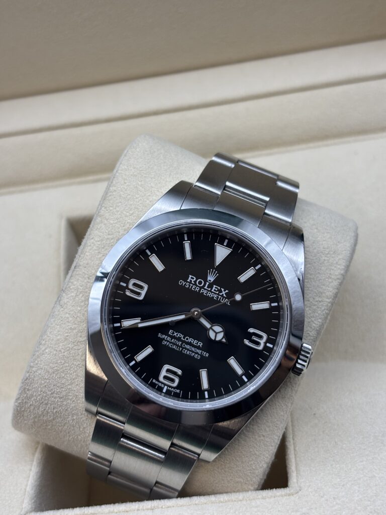 Rolex Explorer 6 990 € N°. de réf.: 214270  Full Set 2017