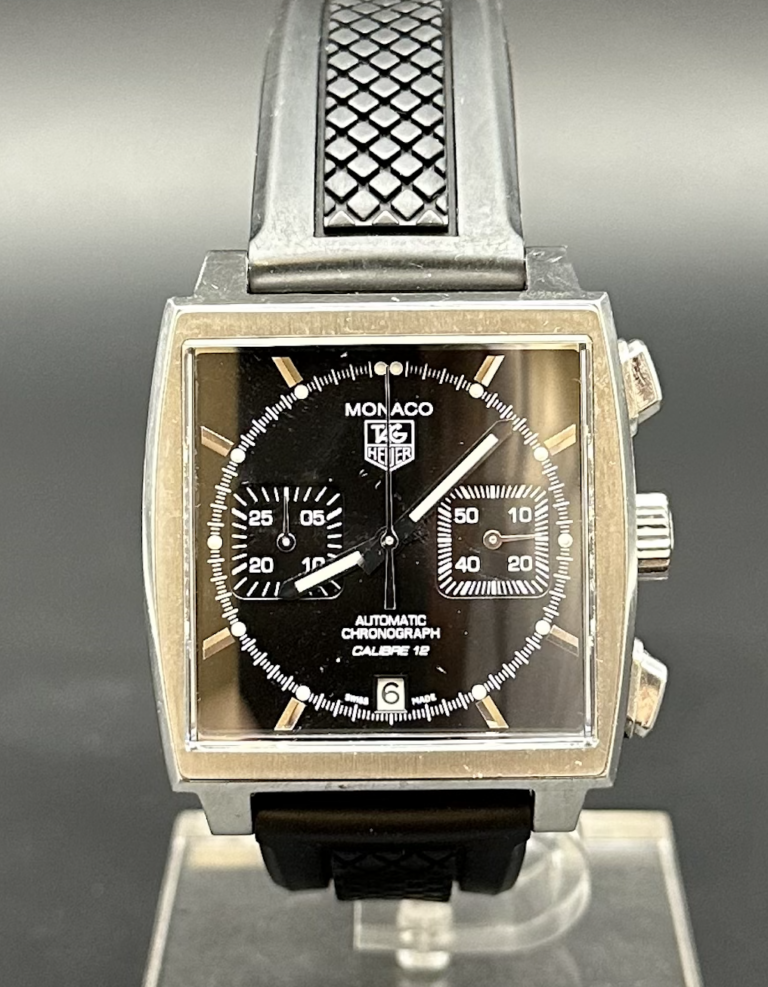 Tag Heuer Monaco 3 200 € N°. de réf.: Caw2110