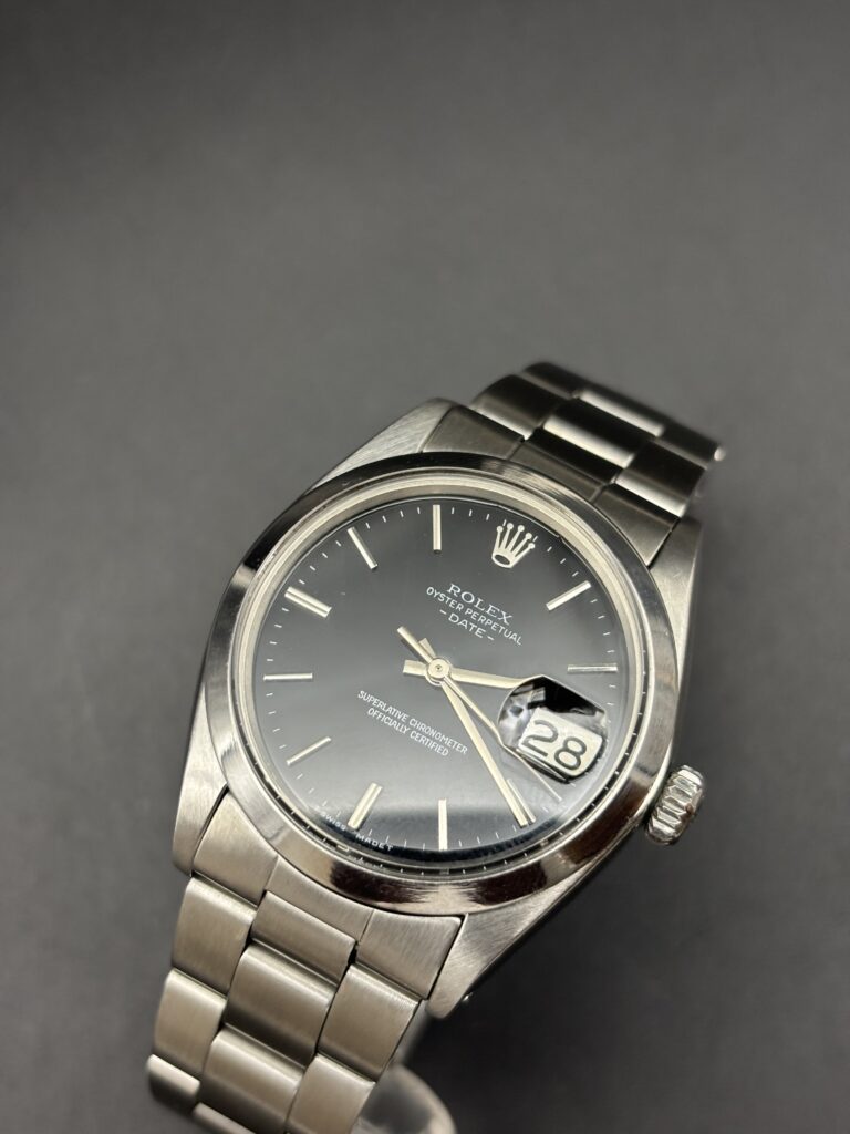 Rolex Oyster Perpetual Date 3 300 € N°. de réf.: 1500