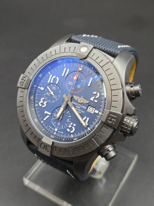 Breitling Super Avenger Chronograph Night Mission 4 000 € réf.: V13375
