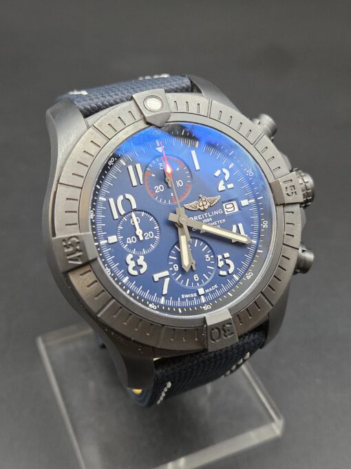 Breitling Super Avenger Chronograph Night Mission 4 000 € réf.: V13375