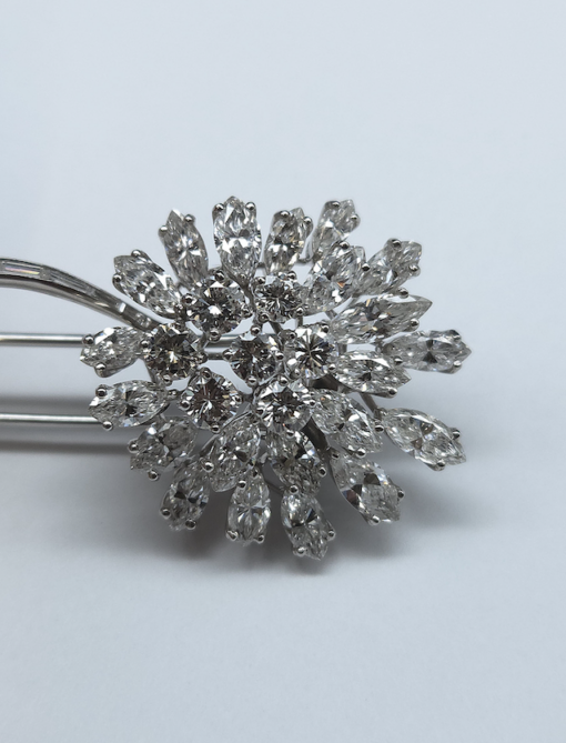 BROCHE FLORALE PLATINE ET DIAMANTS