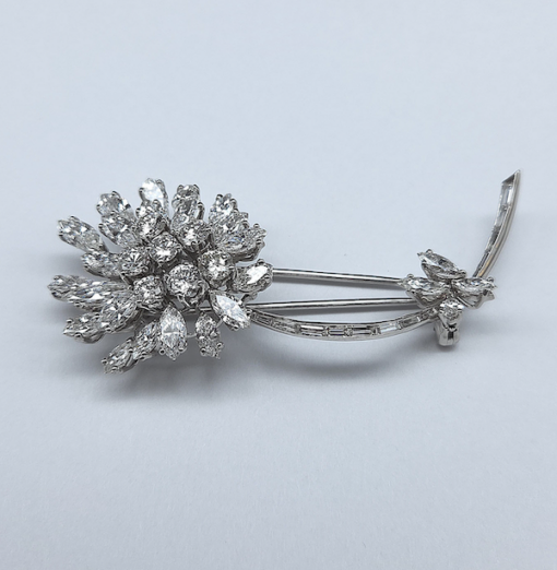 BROCHE FLORALE PLATINE ET DIAMANTS