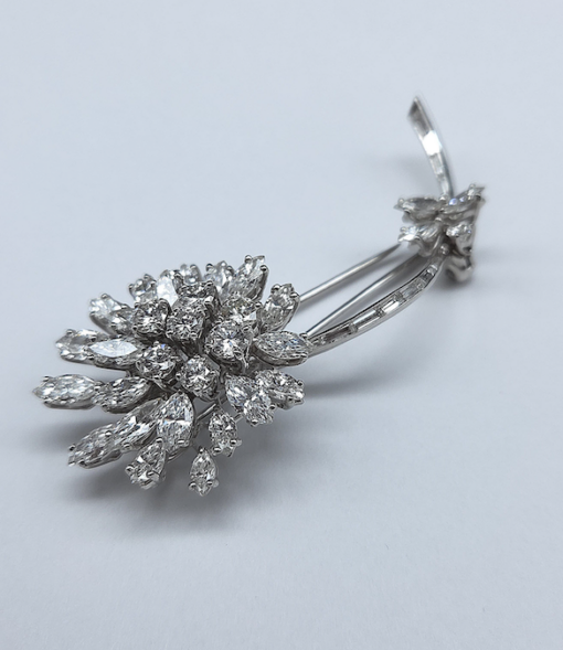 BROCHE FLORALE PLATINE ET DIAMANTS