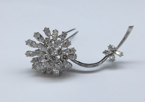 BROCHE FLORALE PLATINE ET DIAMANTS