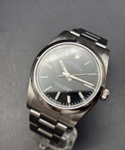 Rolex oyster ref 124200 black Prix 4700 euro