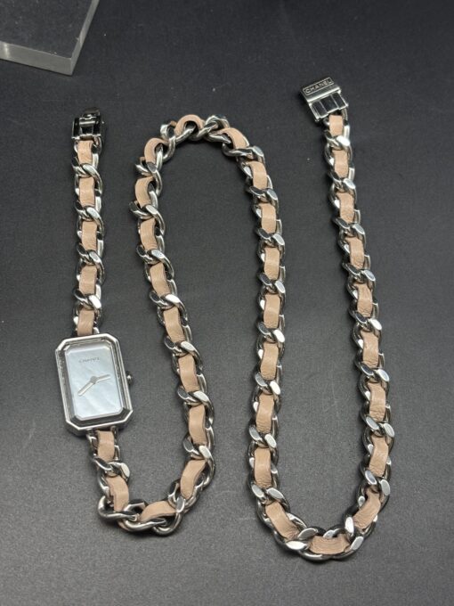Chanel Rock Pastel Premier 2 990 €N°. de réf.: H4312