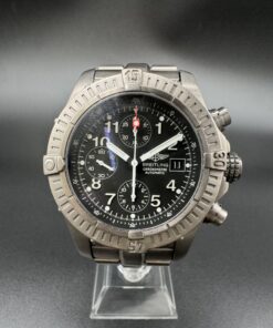Breitling Avenger E13360 Titane