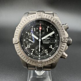 Breitling Avenger E13360 Titane — photo 1