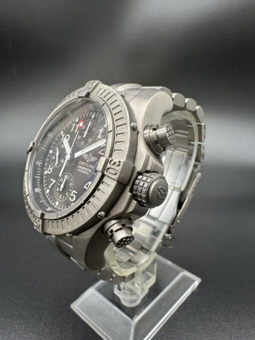 Breitling Avenger E13360 Titane