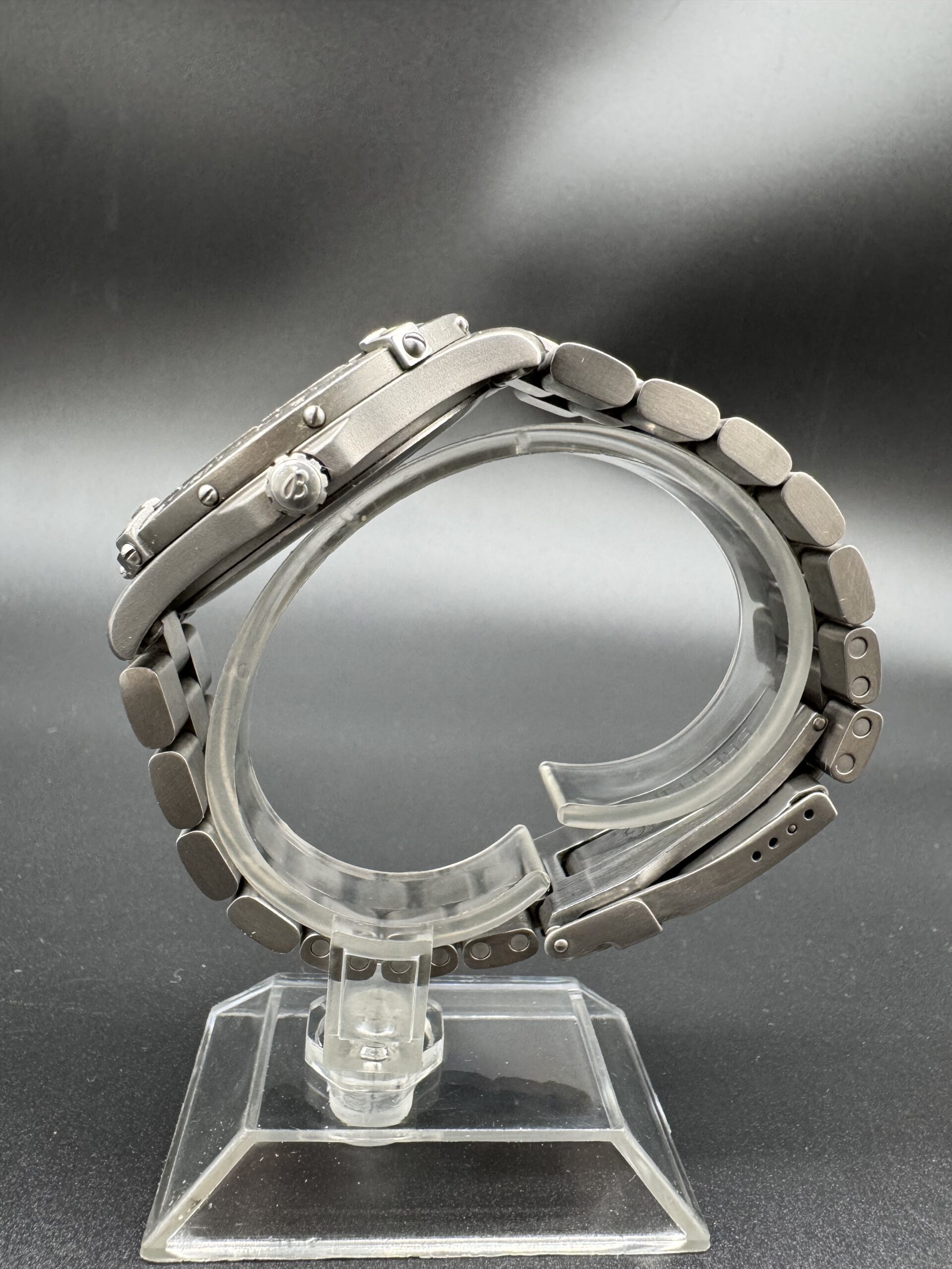 Breitling Aerospace ref E56062 Titane