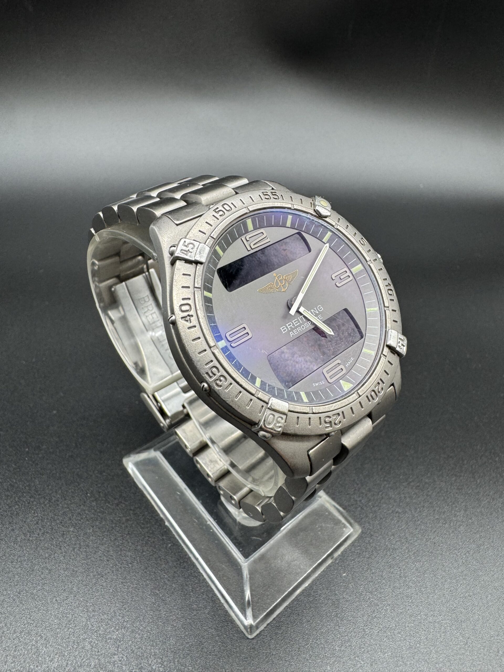 Breitling Aerospace ref E56062 Titane