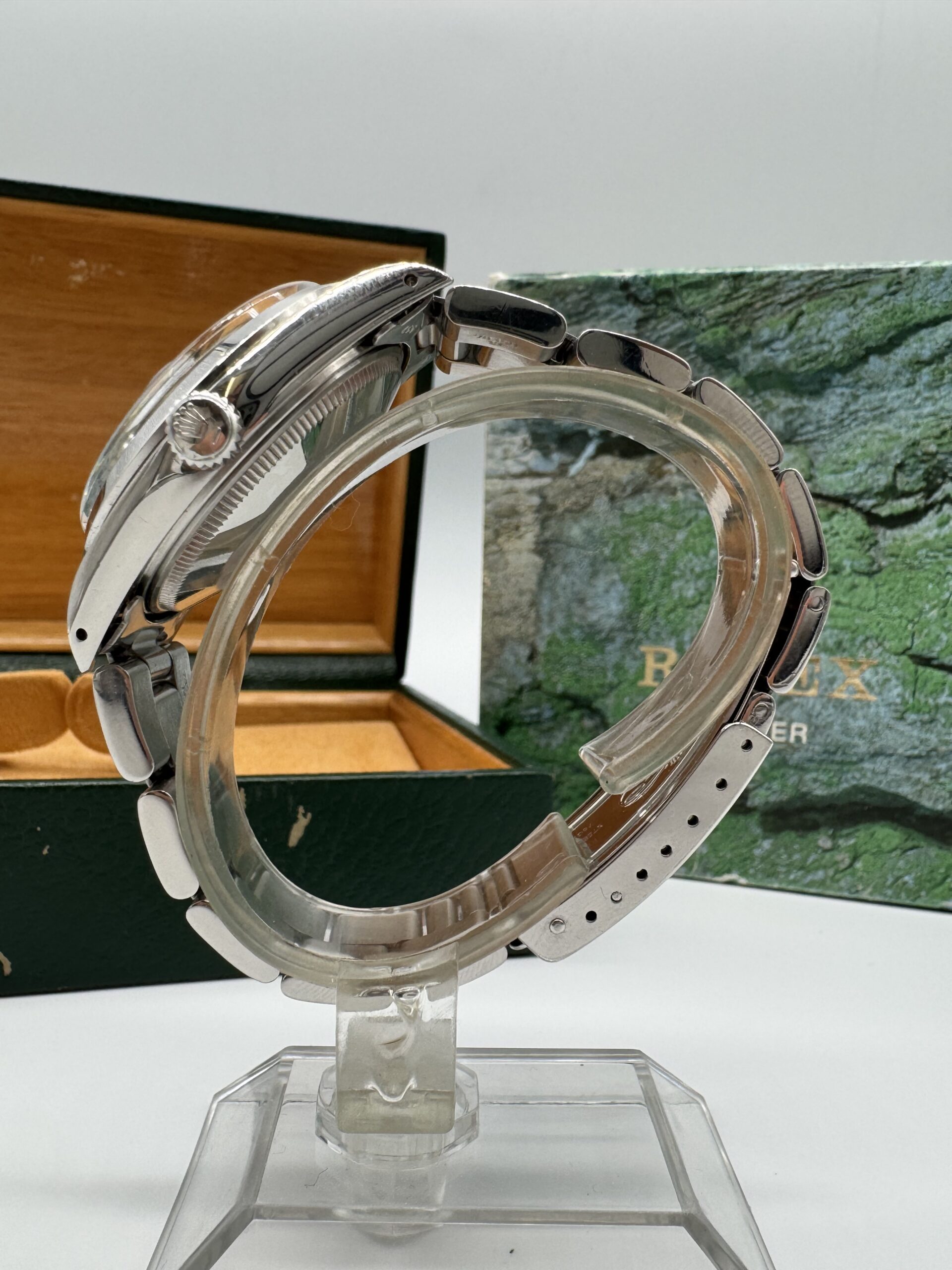 Rolex Oyster Perpetual Date ref 15000 année 1982