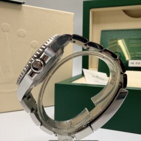 Rolex Submariner (No Date) Full Set ref 124060 année 2022 — photo 4