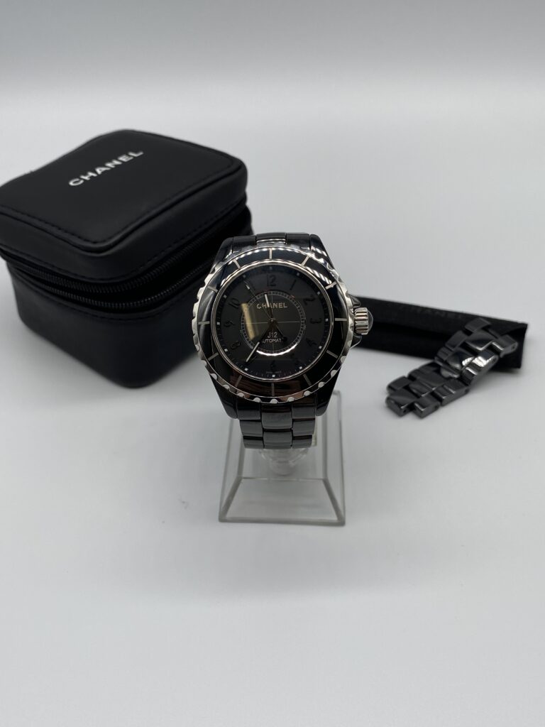 Chanel J12