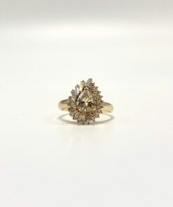 Bague or jaune 18K diamants dont poire environ 1,10 cts (T.60)