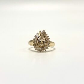 Bague or jaune 18K diamants dont poire environ 1,10 cts (T.60) — photo 1