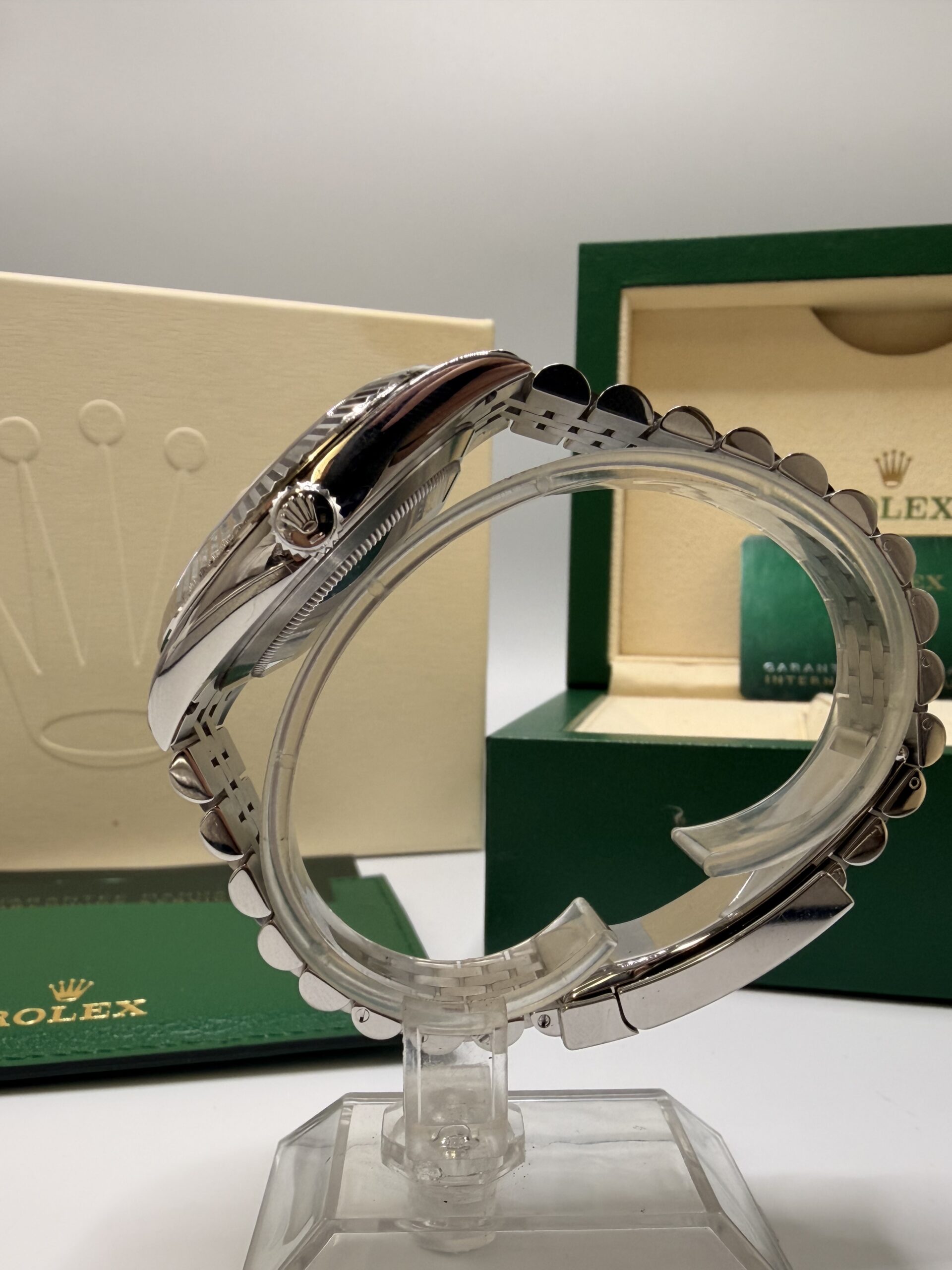 Rolex Datejust 41 ref 126334 Full Set année 2024