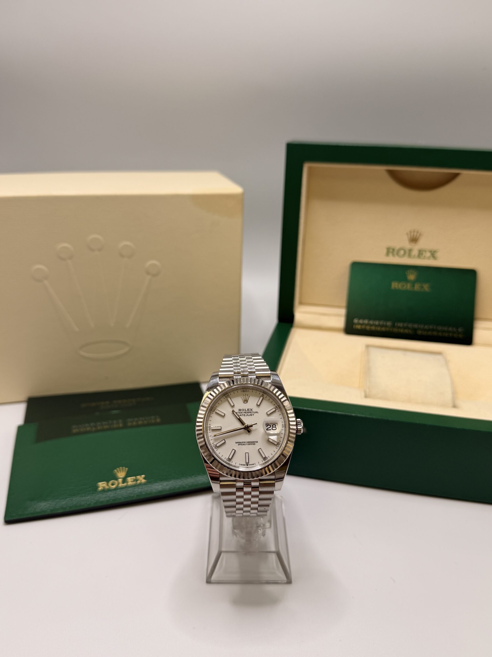 Rolex Datejust 41 ref 126334 Full Set année 2024